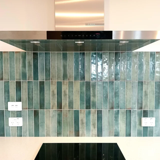 🌊 Inspired by the Sea, Crafted in Spain
Made in a premium Spanish factory, the stunning Nautalis range draws its colours from natural seascapes — think soft sands, deep blues, and tidal greys.

With a glossy surface and beautiful rustic variation across 25 unique faces, no two pieces are the same. ✨

Come in and see the full range! 

www.tilemax.co.nz
#TileInspo #NautalisRange #SpanishTiles #InteriorDesign #CoastalVibes #TileGoals #tilemaxnz #nzownedandoperated #getthelook