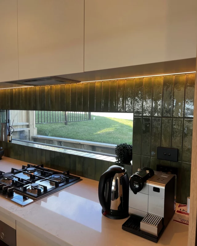 Mojave Green Brick, paired with the soft elegance of Tundra Sand Matt —
a perfect balance of texture and tone.

Proudly featured in the @progressivehomesnz office in Aotea — a space that reflects thoughtful design and intentional material choices.

This pairing is perfect for feature walls, kitchen splashbacks, or statement bathrooms.

www.tilemax.co.nz
#TileInspo #InteriorDesign #TexturedTiles #MojaveGreen #TundraSand #ModernSpaces  #ProgressiveHomesNZ #DesignDetails #tilemaxnz #nzownedandoperated
